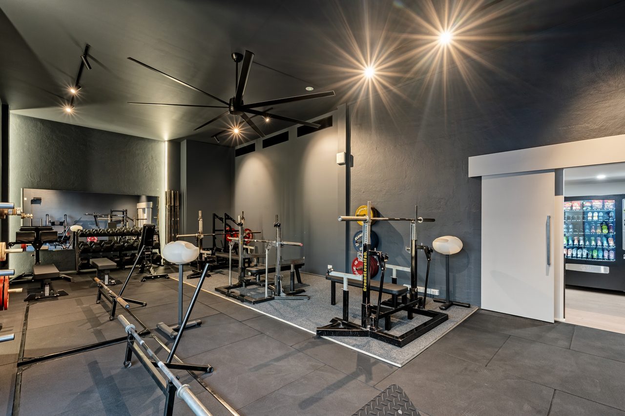 PerforMotion powerlifting section